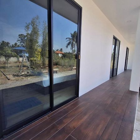 Ferienwohnung Homlomchomsuan หอมลมชมสวน Ban Mai  Exterior foto