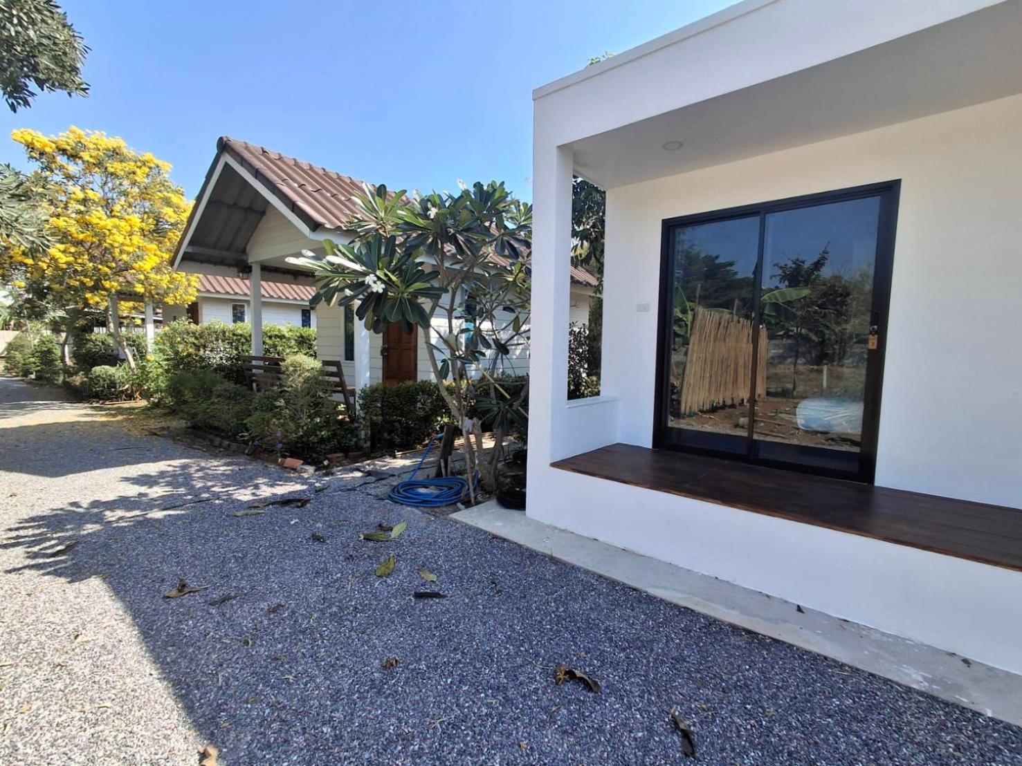 Ferienwohnung Homlomchomsuan หอมลมชมสวน Ban Mai  Exterior foto